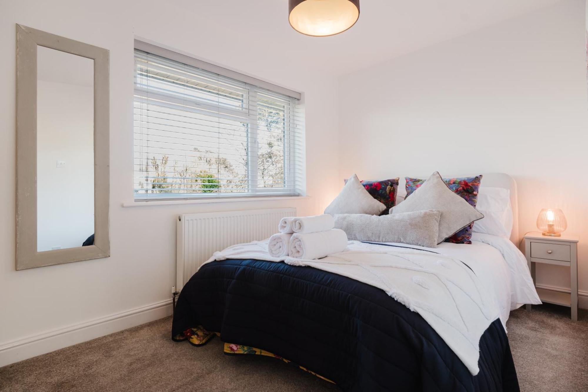 Apartamento Corner House - Bright 2 Bed In Cheltenham