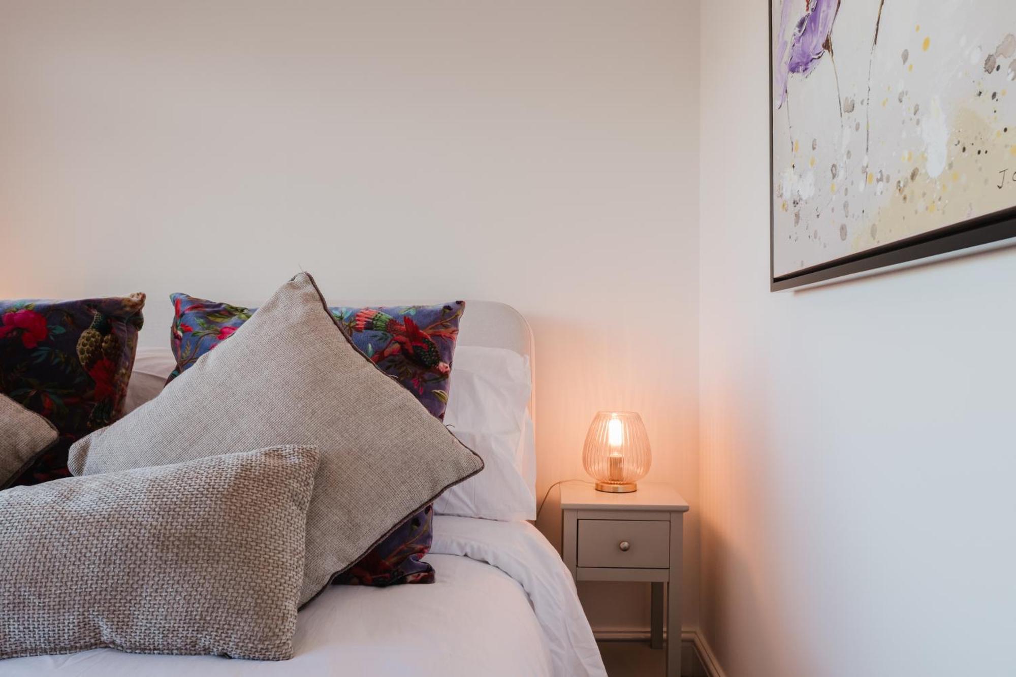 Apartamento Corner House - Bright 2 Bed In