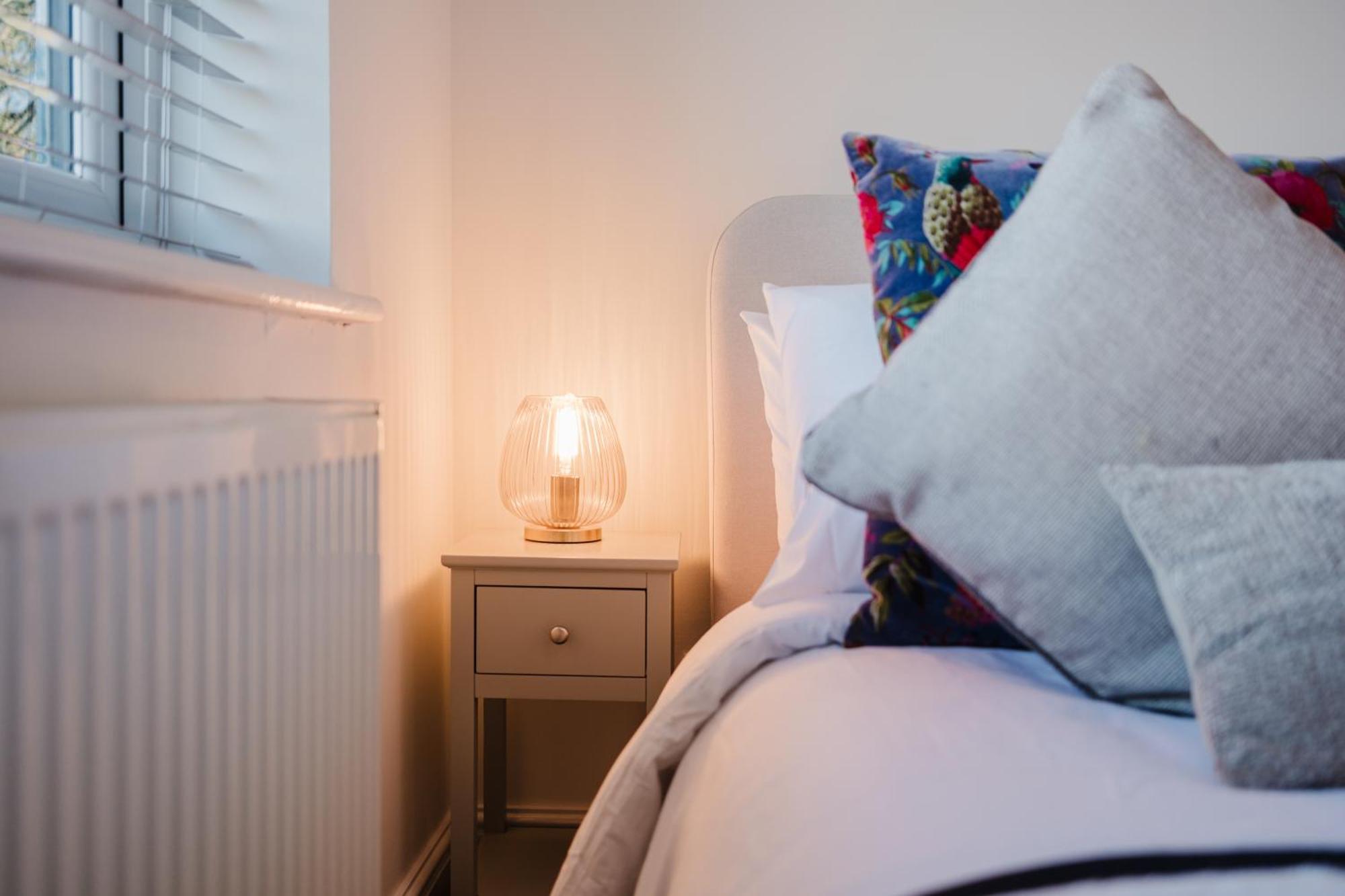 Corner House - Bright 2 Bed In Apartamento Cheltenham